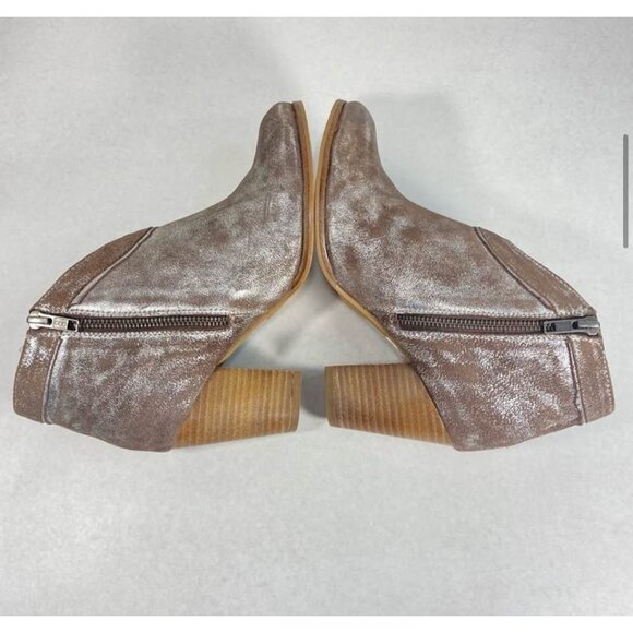 Ariat Unbridled Layla Leather Heel Shimmer Silver Metallic Ankle Boots SZ 7.5 - Picture 8 of 8